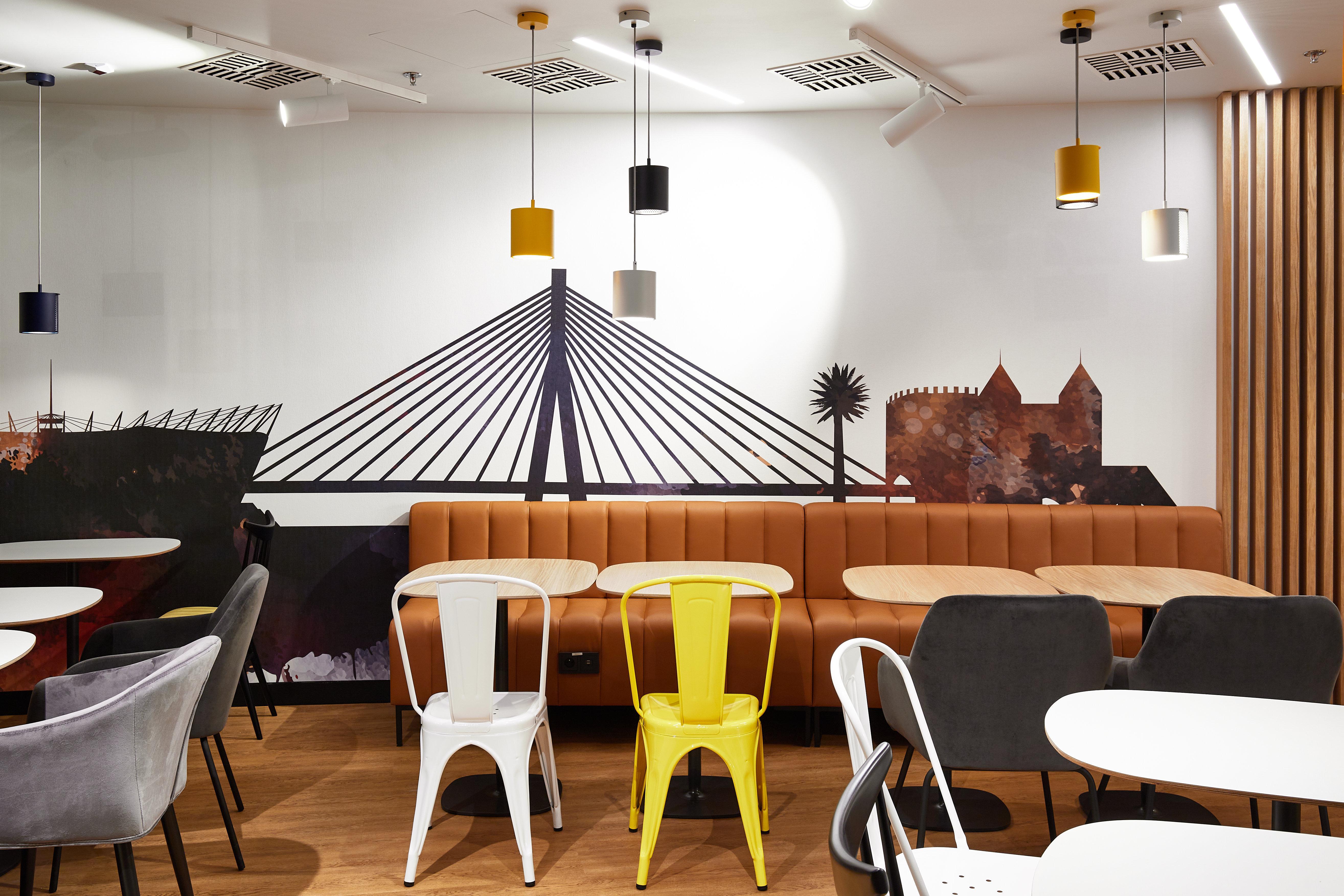 Holiday Express - - The Hub By Ihg 3*